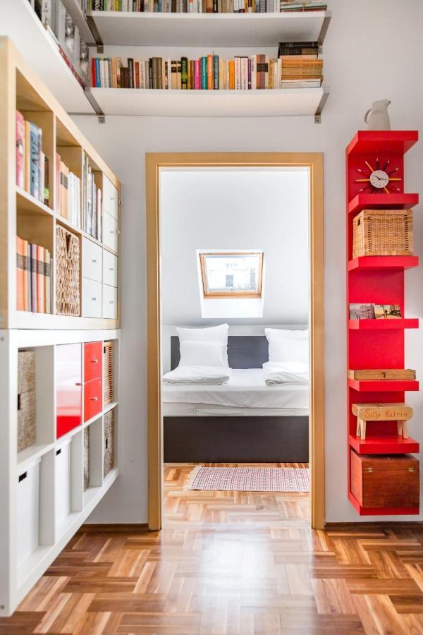 בודפשט Relax Into Loft Living At A Light-Filled City Escape מראה חיצוני תמונה